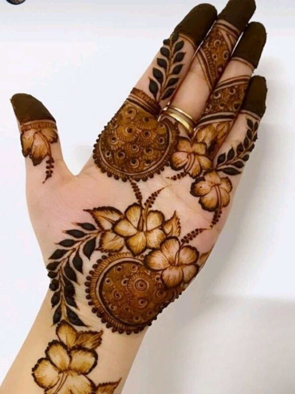 Arabic Mehndi Design 9 by Anushka Mehndi Goa