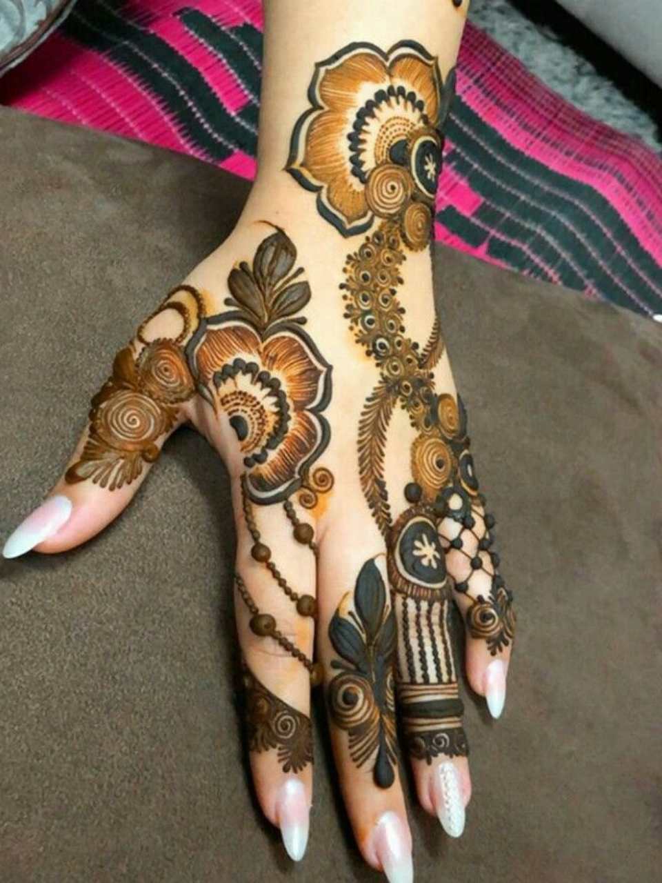 Arabic Mehndi Design 2 by Anushka Mehndi Goa