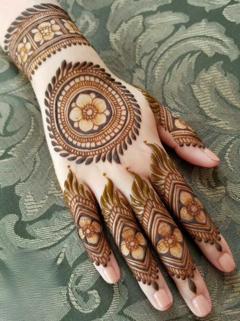 Mandala Mehndi Design 8 by Anushka Mehndi Goa