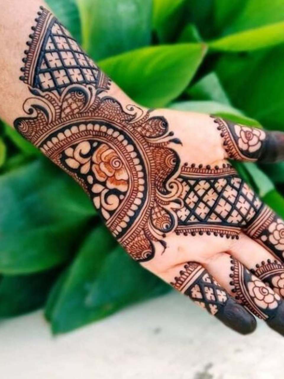 Indian Mehndi Design 6 by Anushka Mehndi Goa