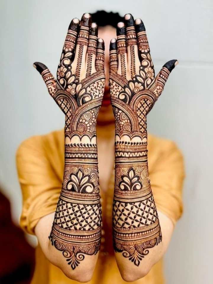 Bridal Mehndi Design 6 by Anushka Mehndi Goa