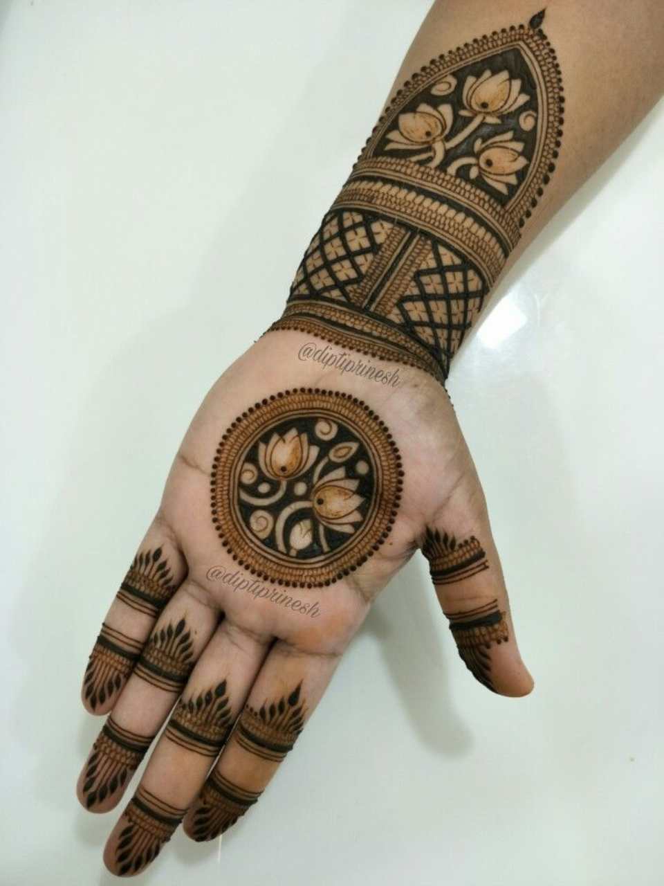 Mandala Mehndi Design 3 by Anushka Mehndi Goa