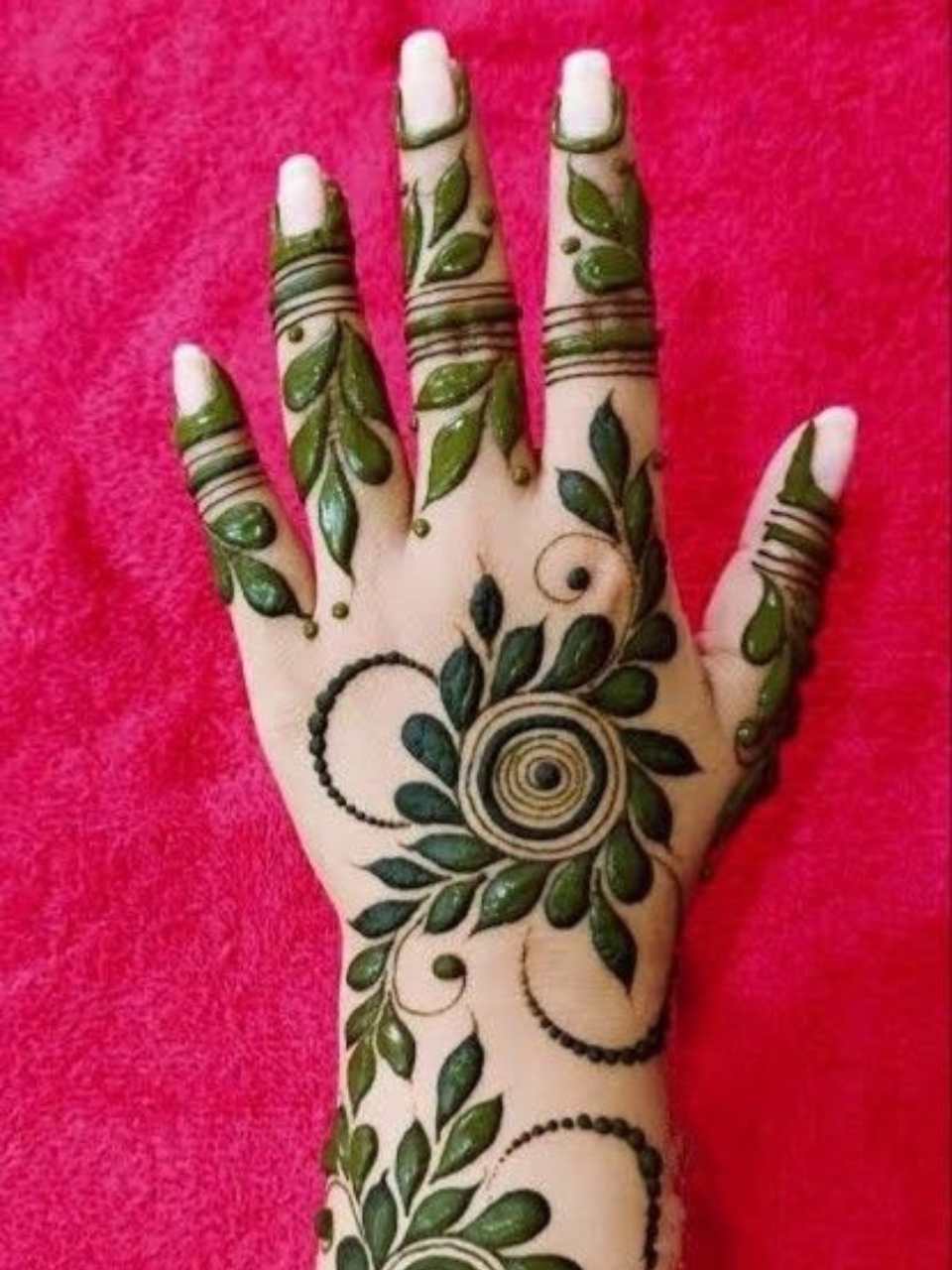 Arabic Mehndi Design 6 by Anushka Mehndi Goa